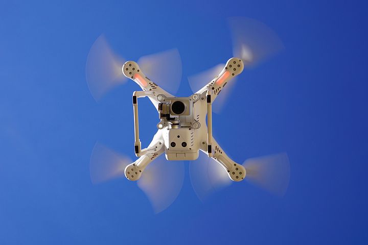 DJi Phantom drone